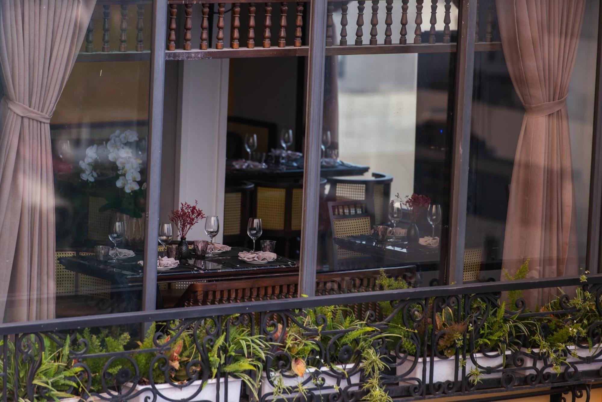 Hanoi Tirant Hotel Екстериор снимка