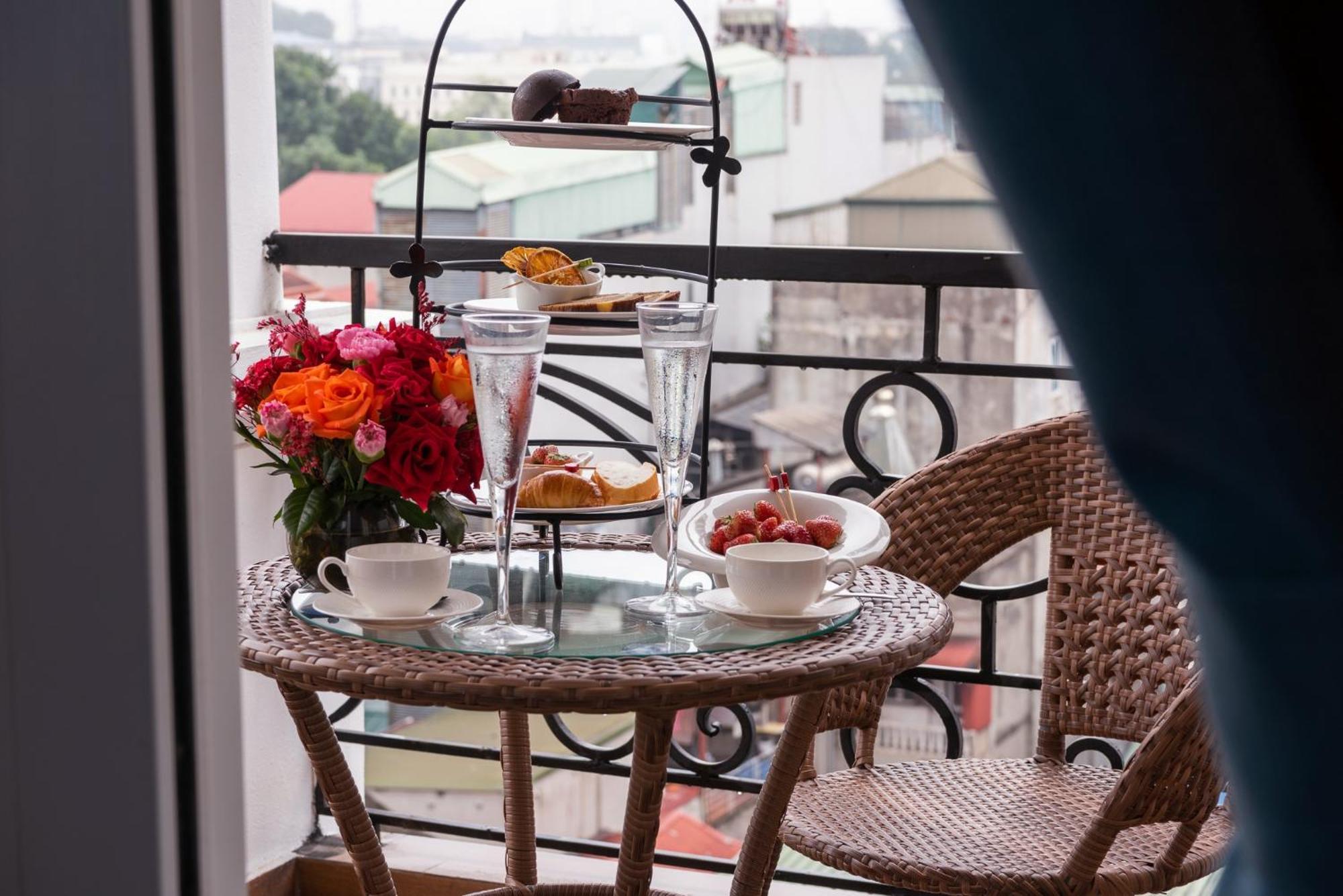 Hanoi Tirant Hotel Екстериор снимка